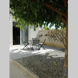Apartment Avec Terrasse, Pont-de-lʼIsère